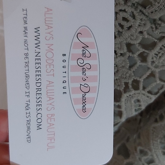 Dress - Picture 4 of 5